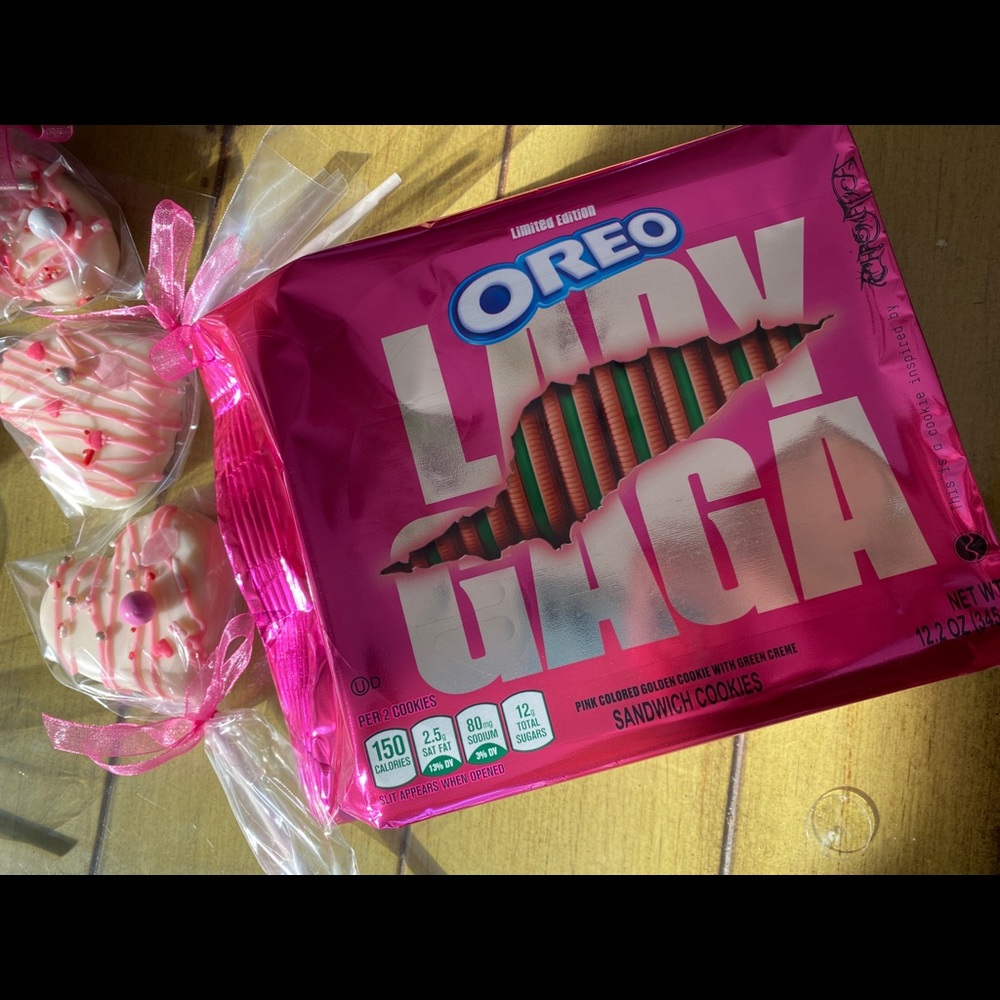 Lady Gaga oreos